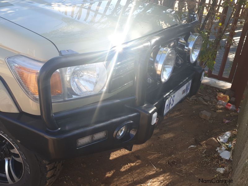 Toyota land cruiser 4.0l v6 double cab in Namibia