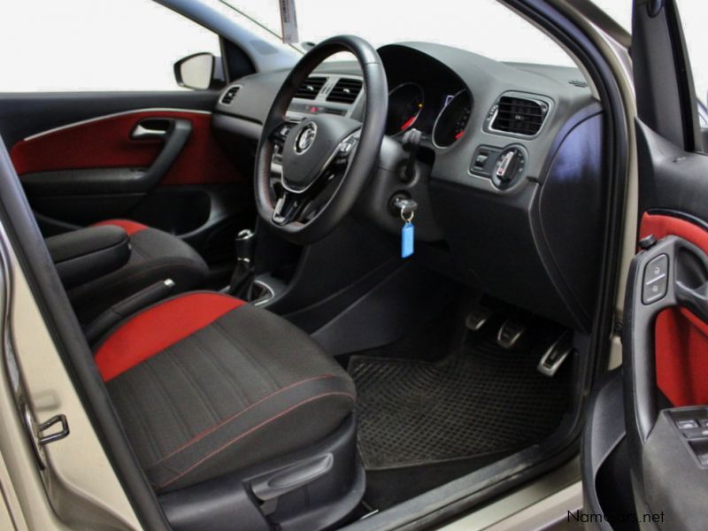 Volkswagen Cross Polo салон