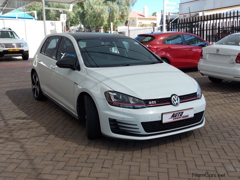 Volkswagen Golf VII TSI DSG in Namibia