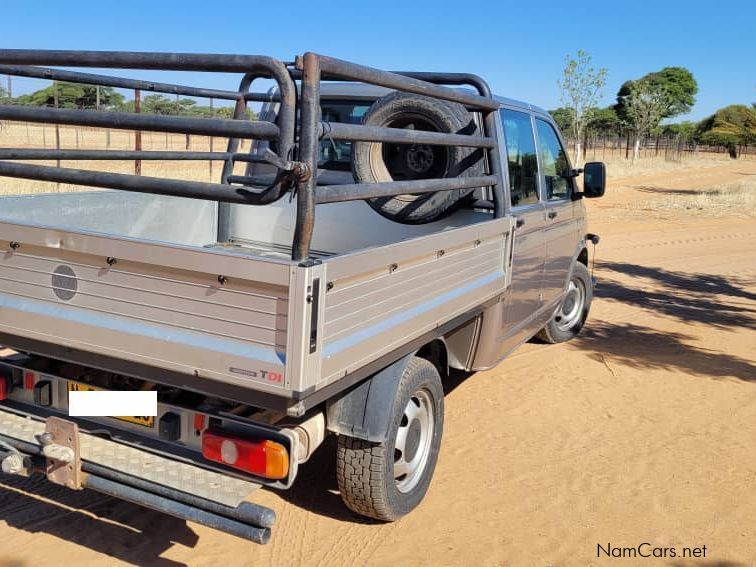 Volkswagen Transporter T5 Double Cab Pickup in Namibia