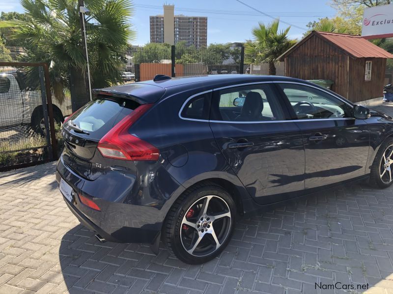 Volvo V40 T4 Excel Powershift in Namibia