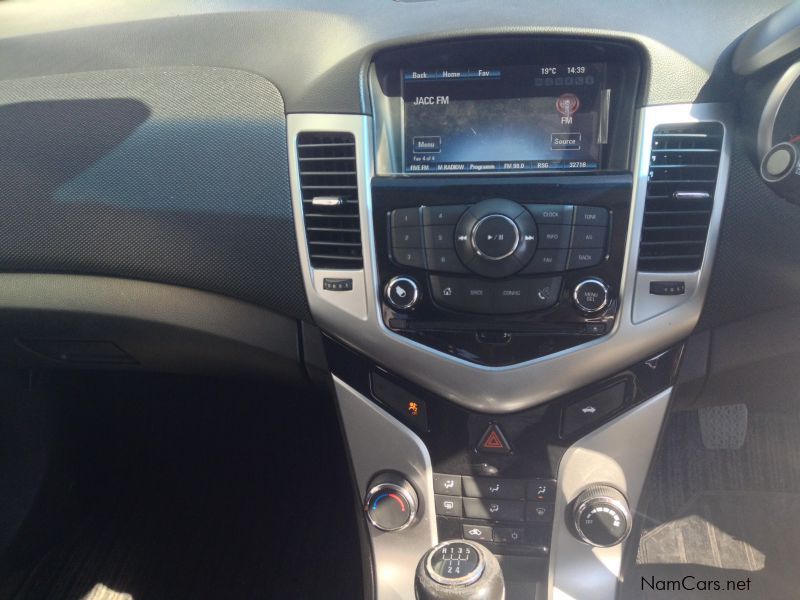 Chevrolet Cruze 1.6 LS Sedan in Namibia