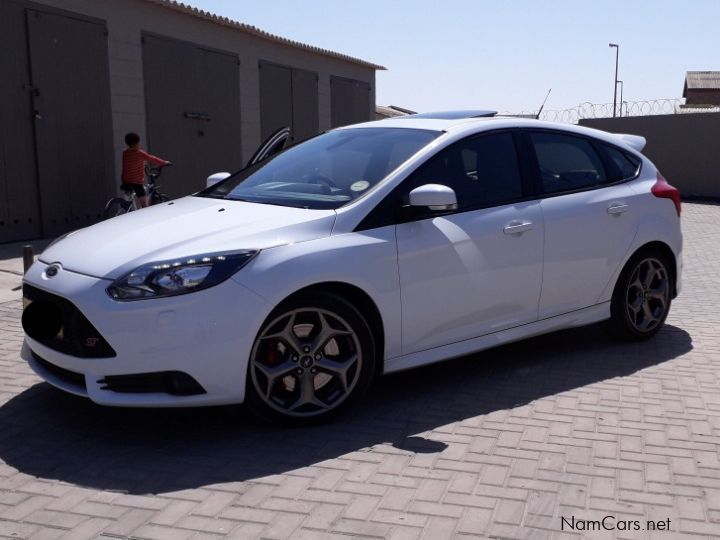 Ford Focus 2.0 st in Namibia