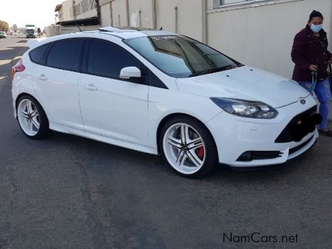 Ford Focus 2.0 st in Namibia