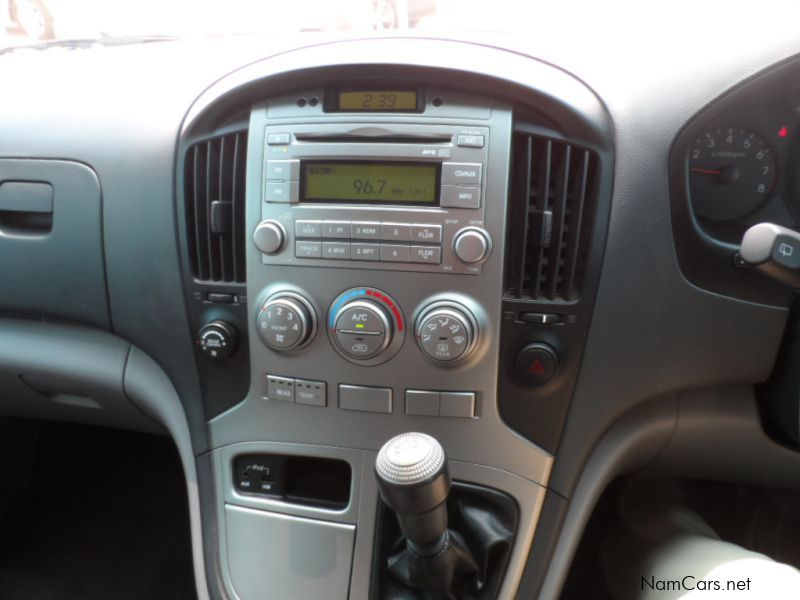 Hyundai H1 2.4 GLS CVVT Wagon 9 Seater in Namibia