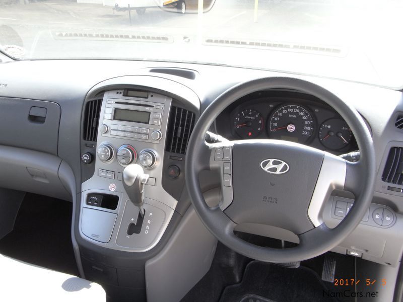 Hyundai H1 2.5 Diesel A/T FWD in Namibia