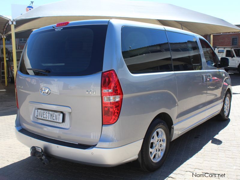 Hyundai H1 2.5 TDI auto 2x4 in Namibia