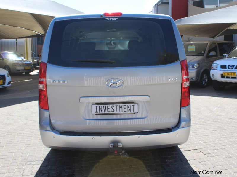 Hyundai H1 2.5 TDI auto 2x4 in Namibia