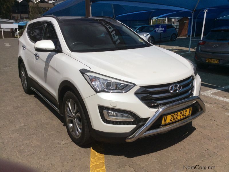 Hyundai Santa Fe 2.2 Diesel Elite 4WD 7-seater in Namibia