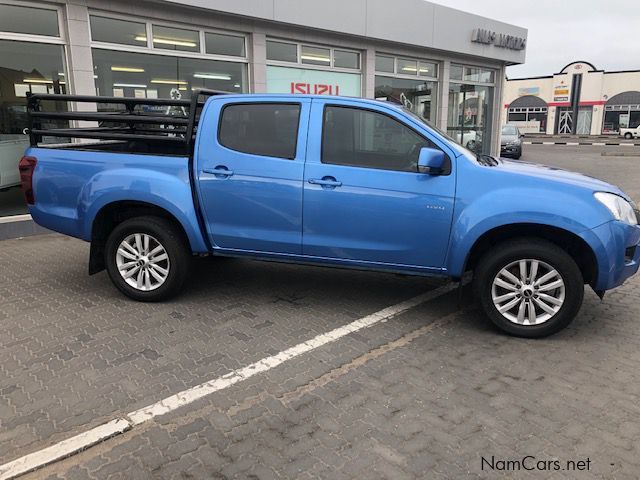 Isuzu ISUZU KB 240 D/CAB 4X4 LE in Namibia