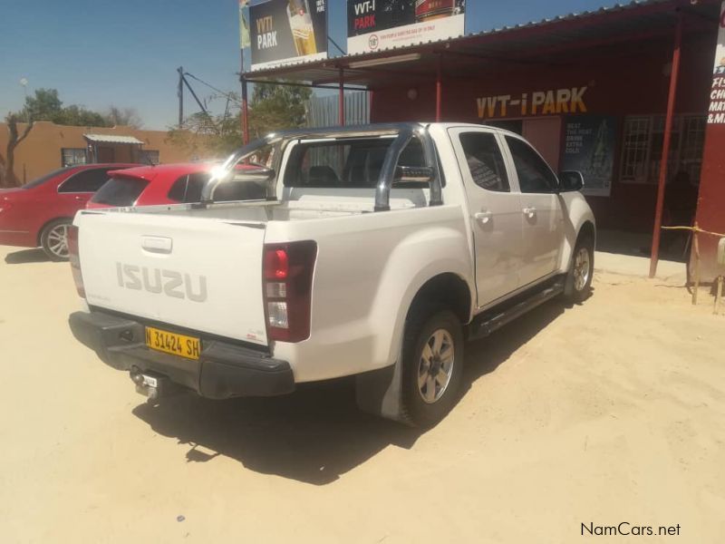 Isuzu KB 240 4x4 in Namibia