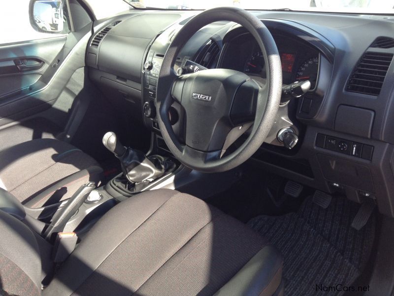 Isuzu KB 240 D/CAB 4x4 LE Petrol in Namibia