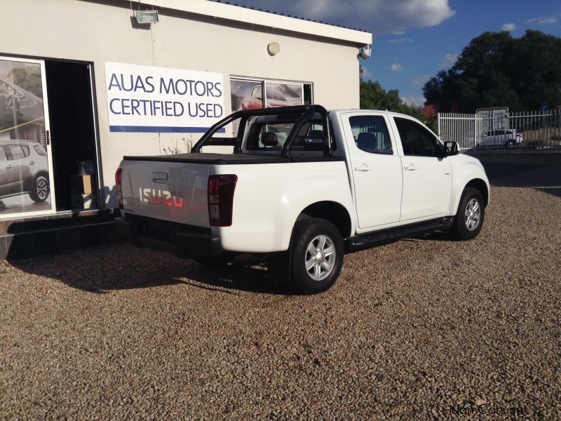 Isuzu KB 240 D/CAB 4x4 LE Petrol in Namibia