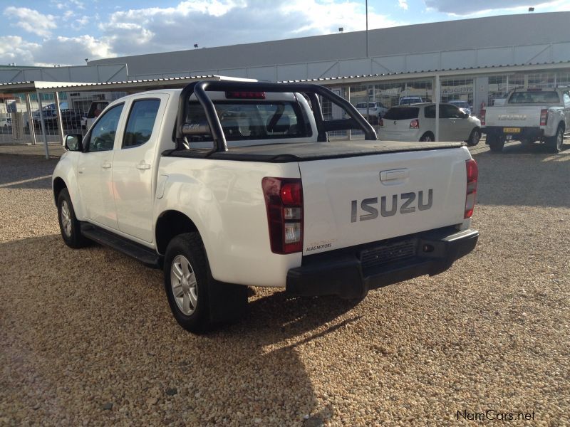 Isuzu KB 240 D/CAB 4x4 LE Petrol in Namibia