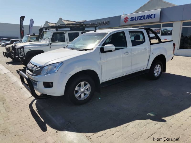 Isuzu KB 240 LE 4x4 D/C in Namibia