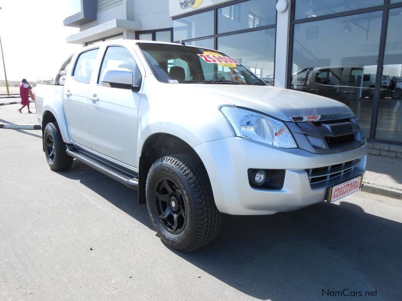 Isuzu KB 240 LE D/C 4X4 in Namibia