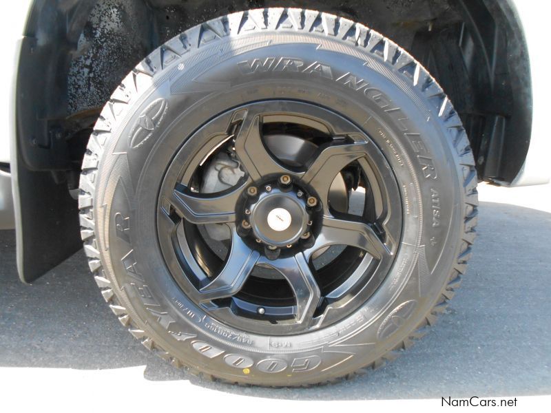 Isuzu KB 240 LE D/C 4X4 in Namibia