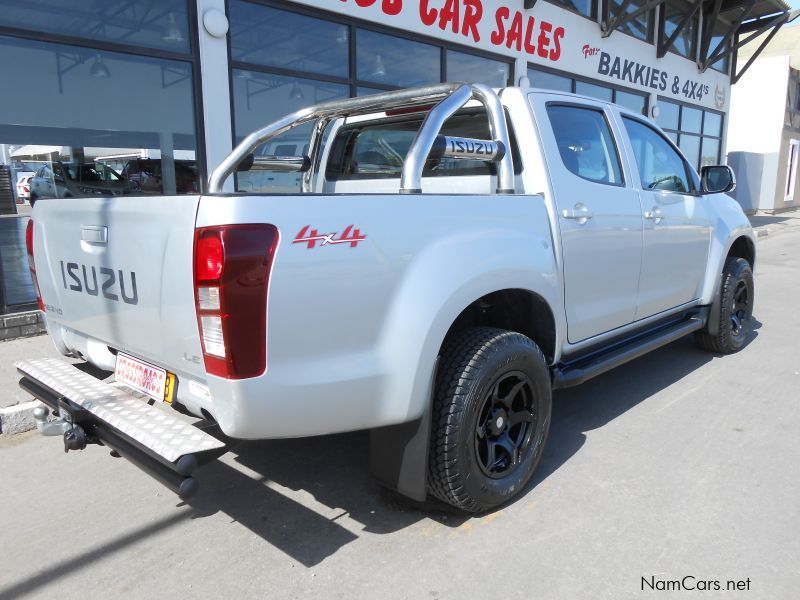 Isuzu KB 240 LE D/C 4X4 in Namibia