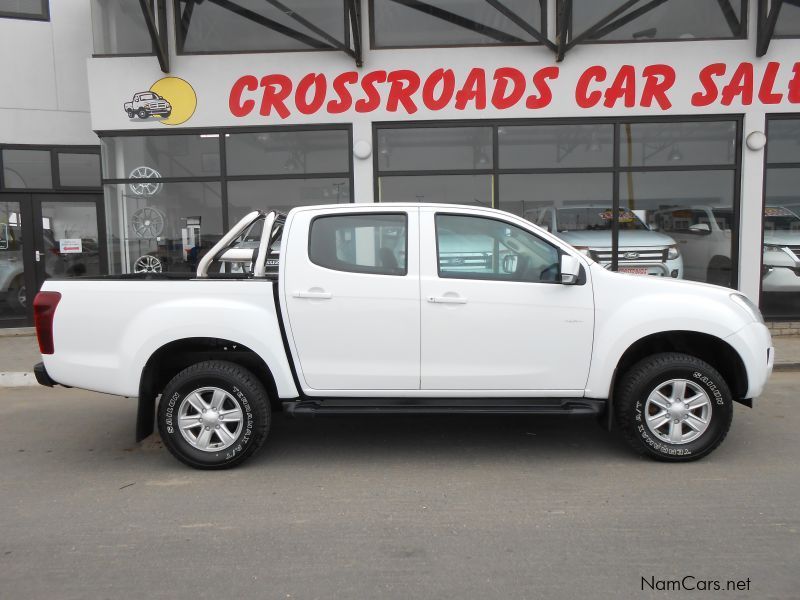 Isuzu KB 240 LE D/C 4X4 in Namibia