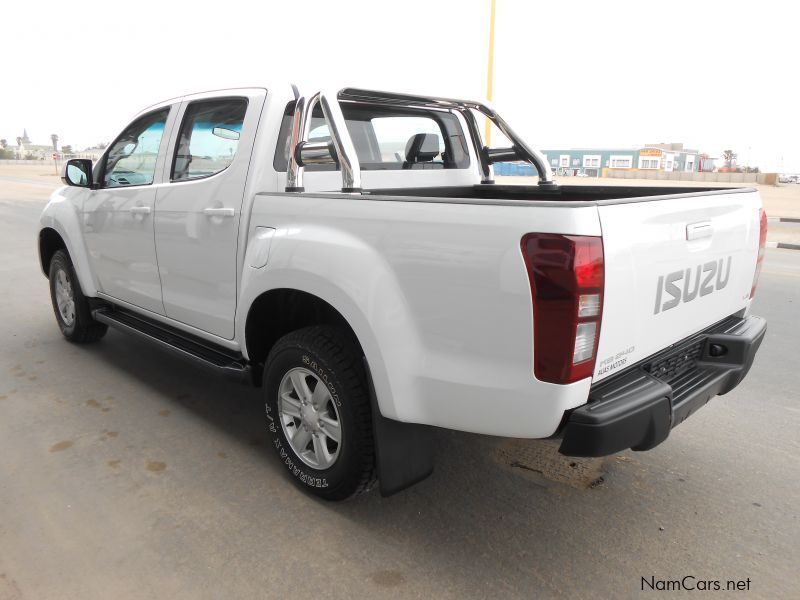 Isuzu KB 240 LE D/C 4X4 in Namibia