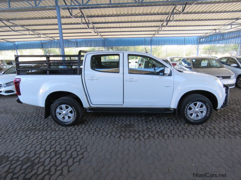 Isuzu KB 240 LE D/CAB 4X4 in Namibia