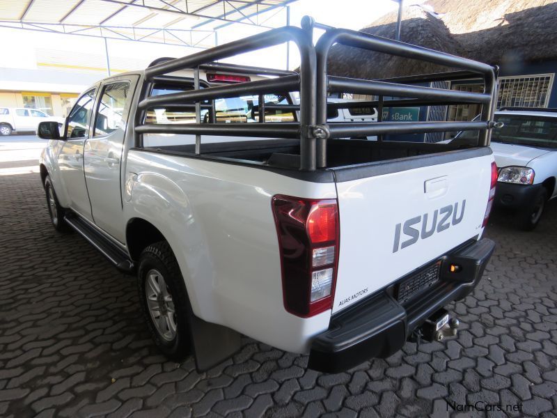 Isuzu KB 240 LE D/CAB 4X4 in Namibia