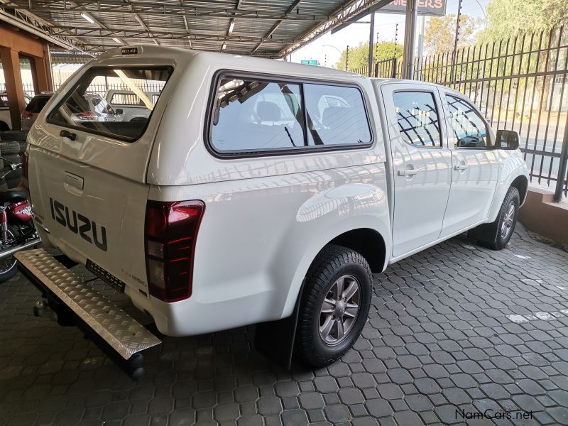 Isuzu KB 250 LE D-TEQ D/C 4X4 in Namibia