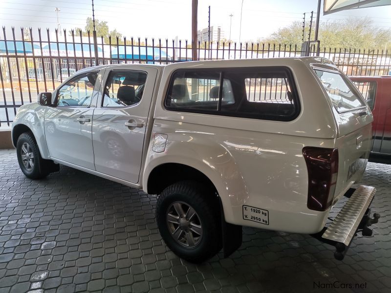 Isuzu KB 250 LE D-TEQ D/C 4X4 in Namibia