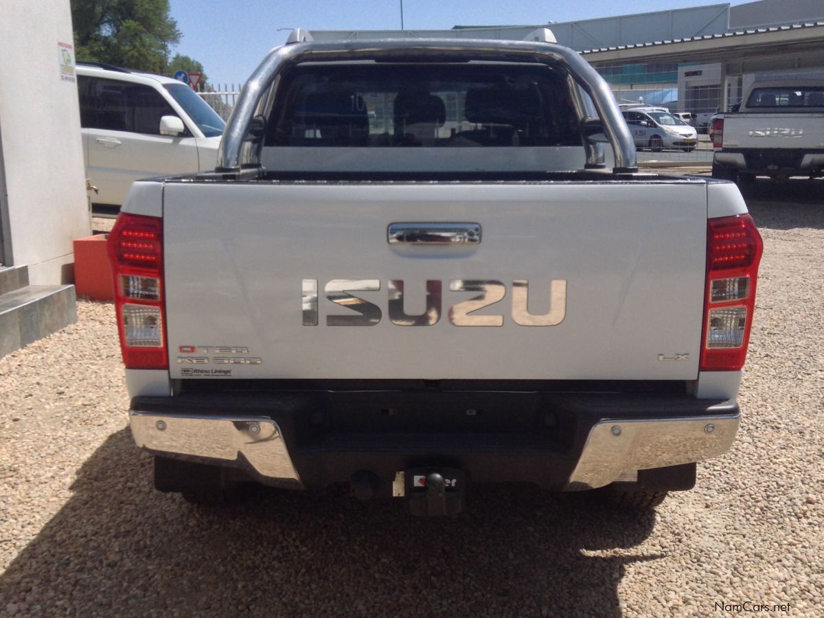 Isuzu KB 300 4x4 D/CAB LX in Namibia