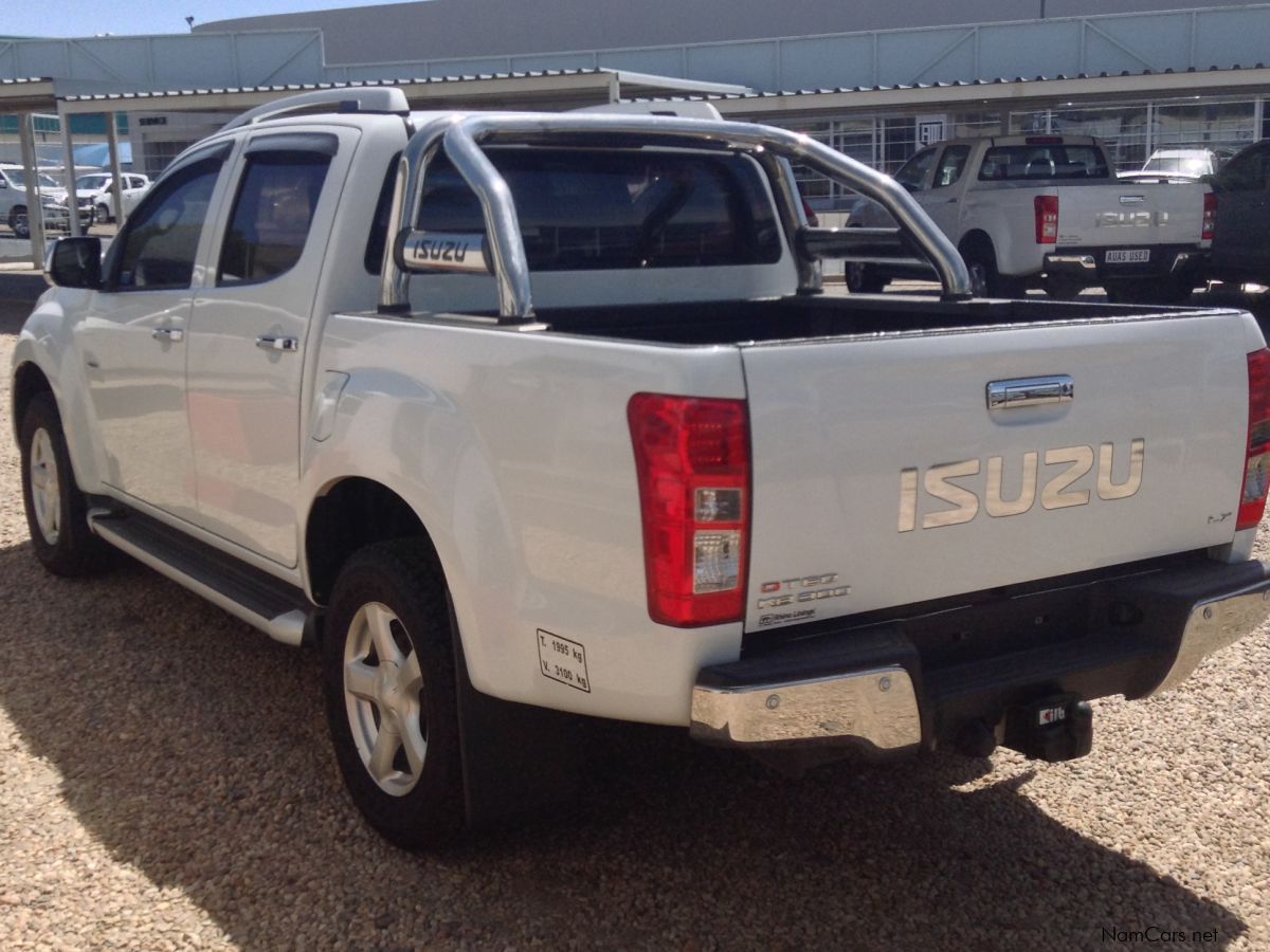 Isuzu KB 300 4x4 D/CAB LX in Namibia