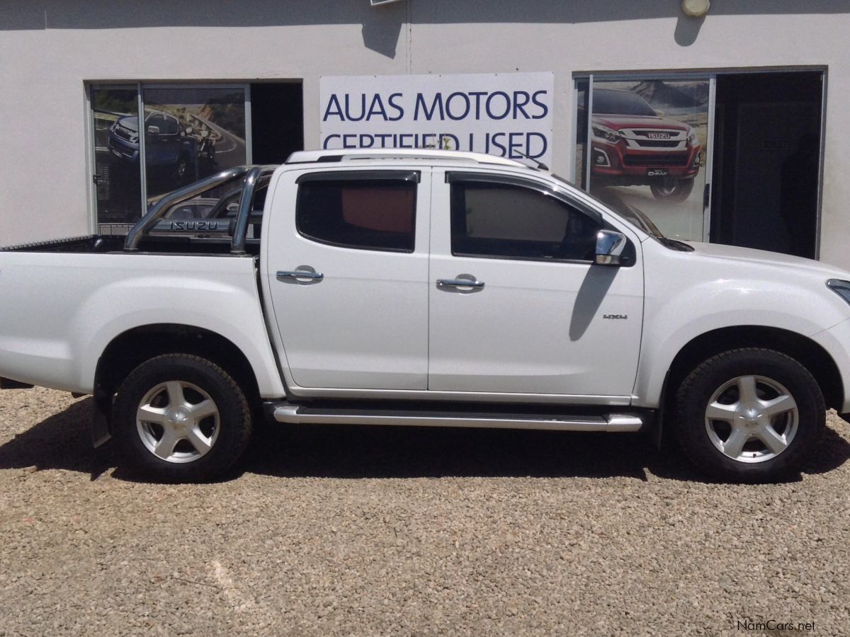 Isuzu KB 300 4x4 D/CAB LX in Namibia