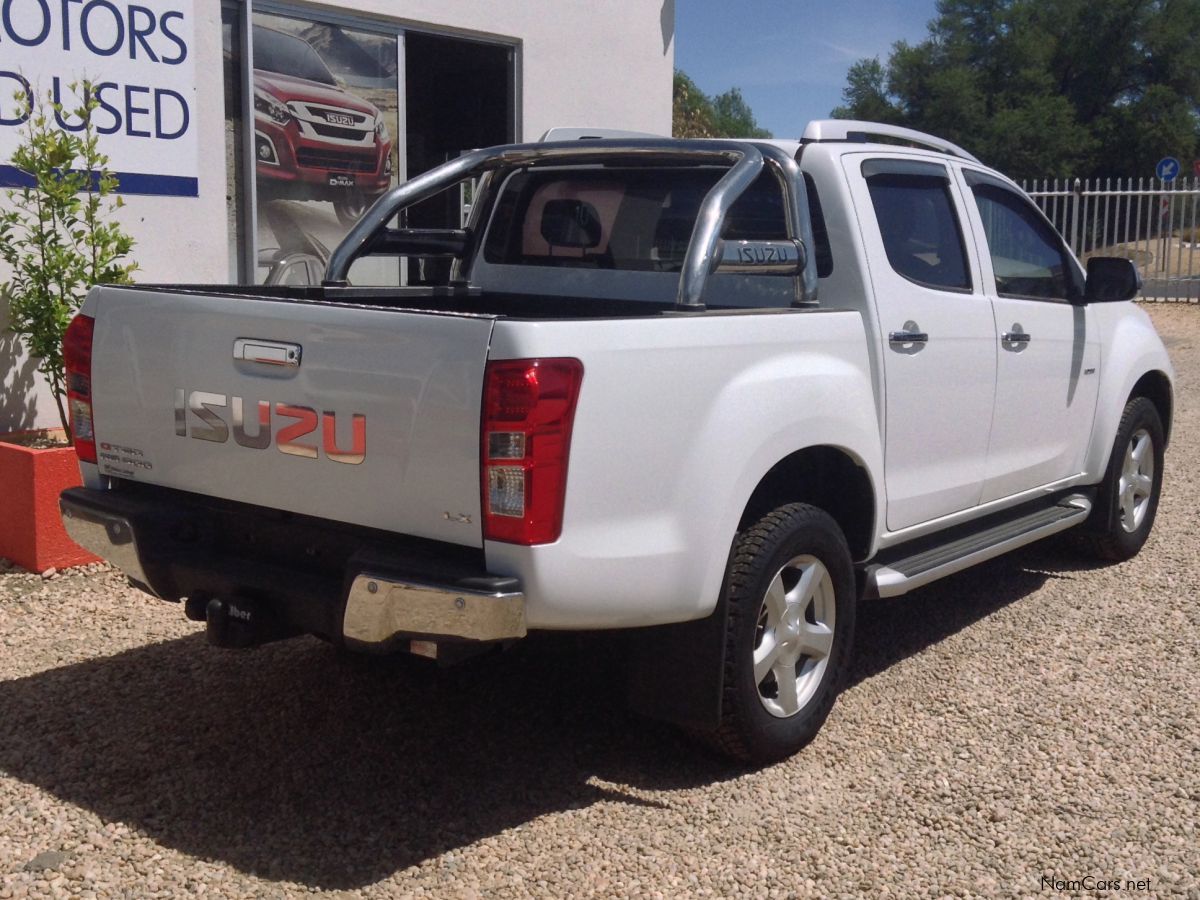 Isuzu KB 300 4x4 D/CAB LX in Namibia