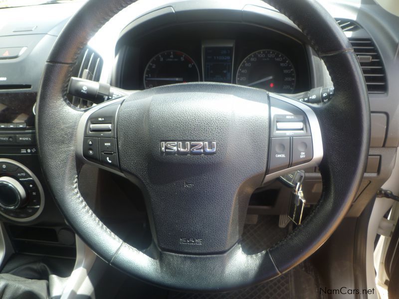 Isuzu KB 300 D-TEQ 4x2 D/CAB LX in Namibia