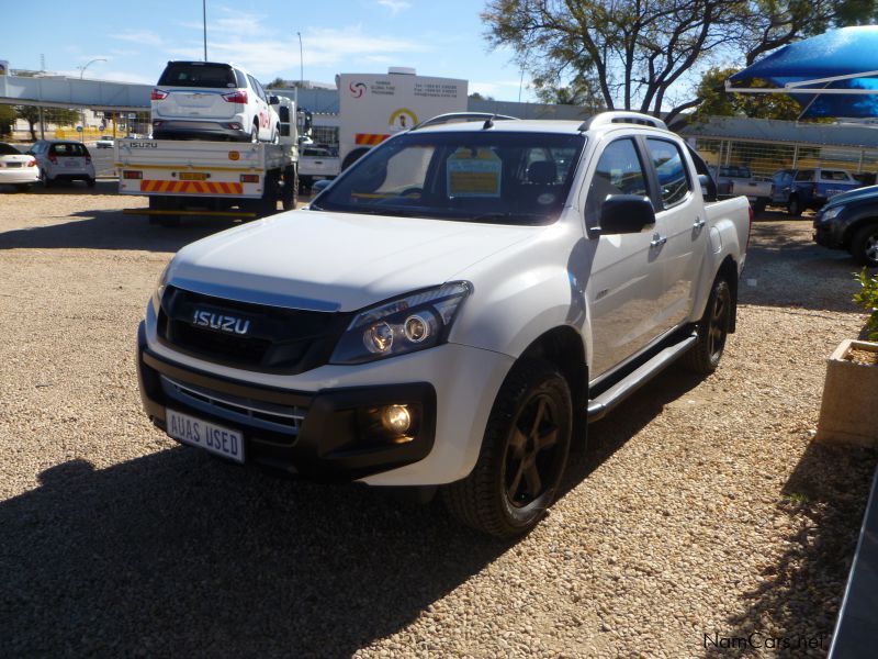 Isuzu KB 300 D-TEQ 4x4 D/CAB LX MIDNITE Edition in Namibia