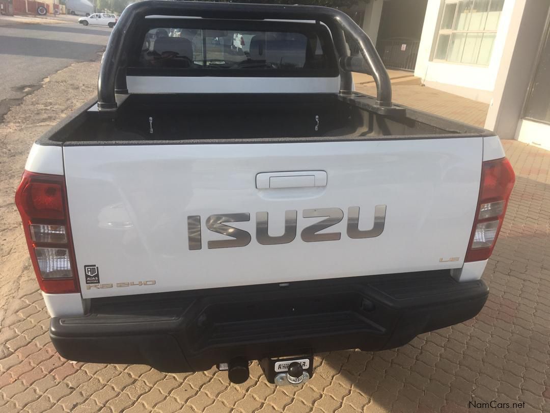 Isuzu KB240 CREWCAB 4X4 in Namibia