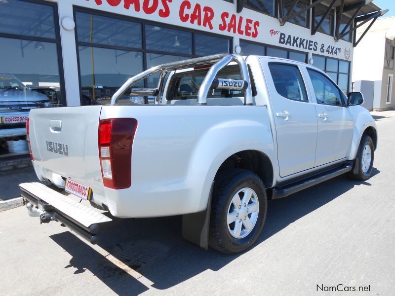 Isuzu KB240 LE D/C 4x4 in Namibia