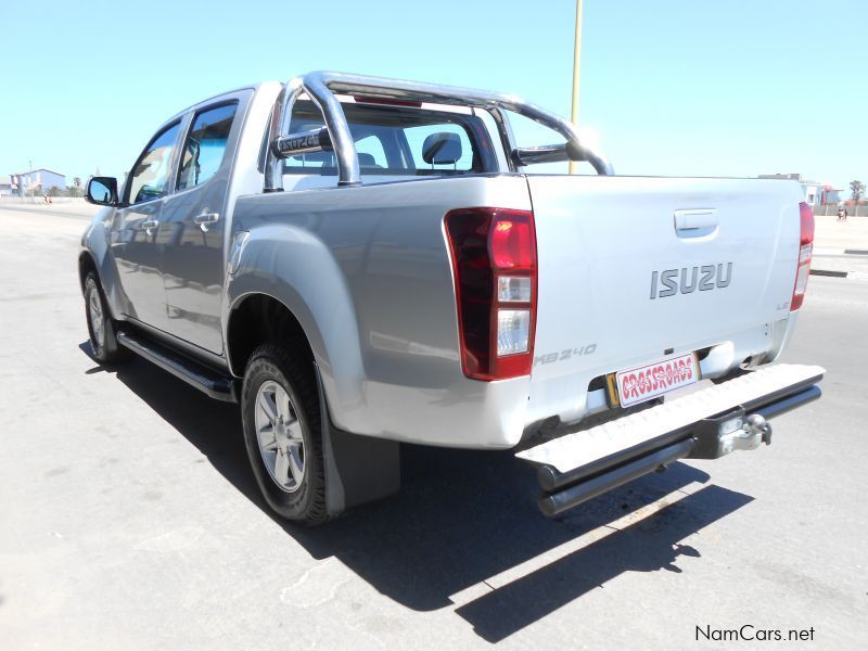 Isuzu KB240 LE D/C 4x4 in Namibia