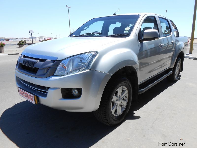 Isuzu KB240 LE D/C 4x4 in Namibia