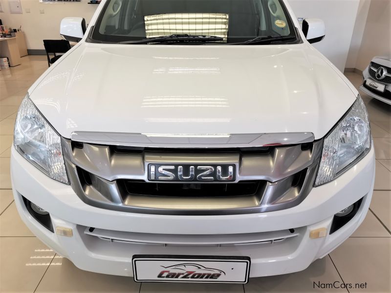 Isuzu KB240I 4x4 Manual D/Cab in Namibia