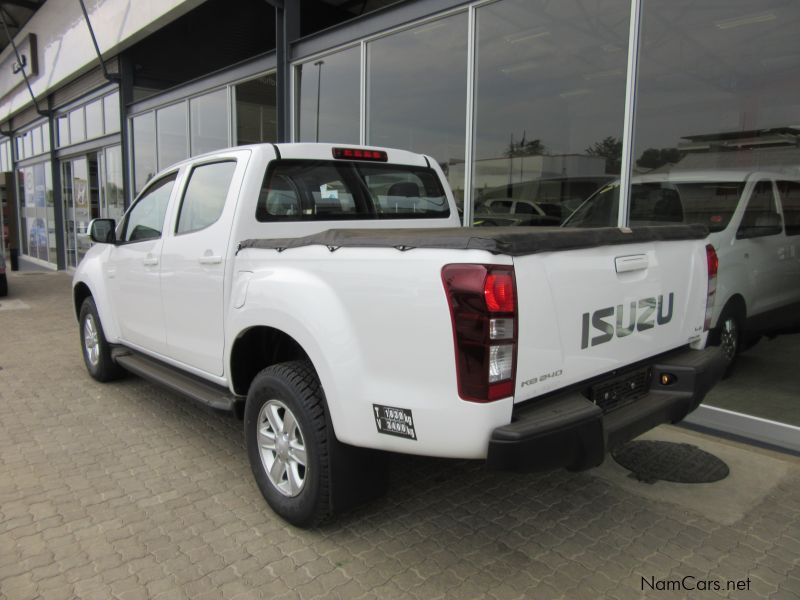 Isuzu KB24i Le 4x4 D/C Man Petrol in Namibia