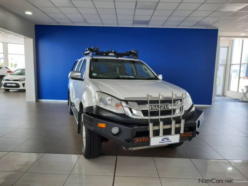 Isuzu KB250 D/C 4x4 in Namibia