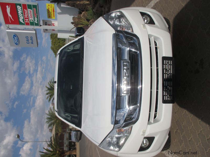 Isuzu KB250 DTEC D/C LE 4X4 in Namibia