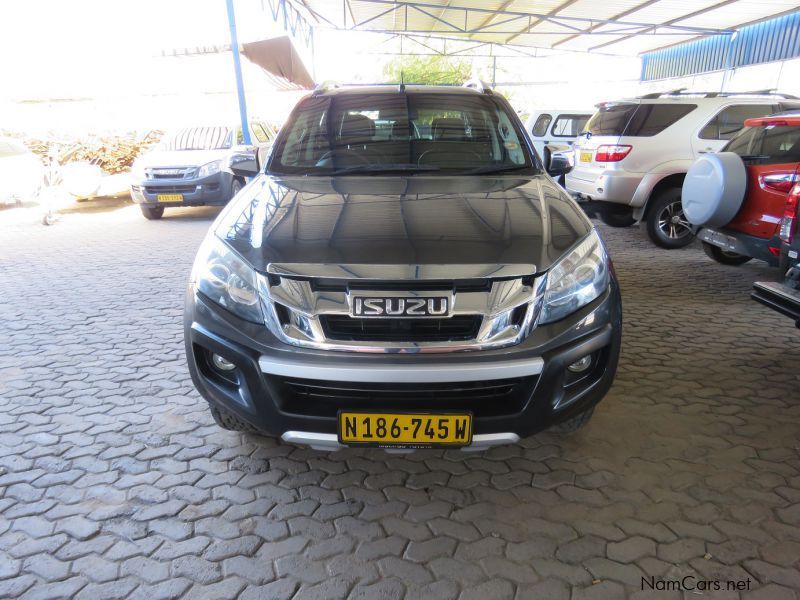 Isuzu KB300 D TEQ D CAB 4X4 in Namibia