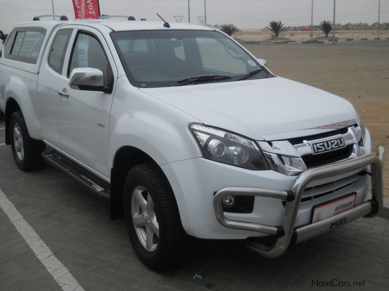 Isuzu KB300 D-TEQ LX 4x4 in Namibia