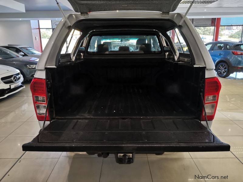 Isuzu Kb300 D-Teq LX 4x4 D/Cab Manual in Namibia