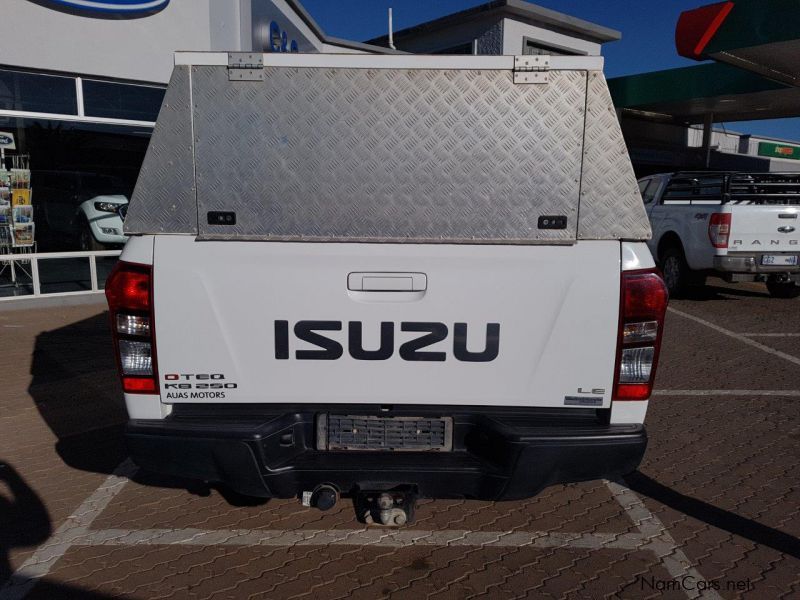 Isuzu USED KB250 D-TEQ LE DOUBLE CAB 4X4 in Namibia