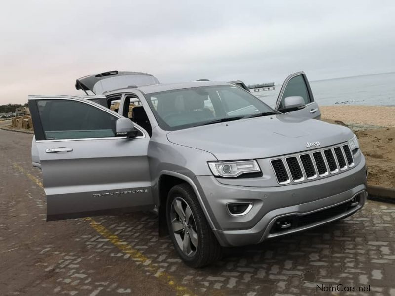 Jeep Grand Cherokee Overland (Hemi) 5.7 in Namibia