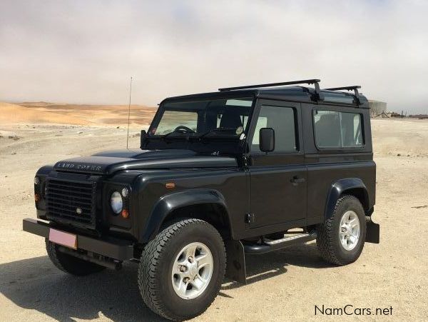 Land Rover Defender Puma 90 in Namibia