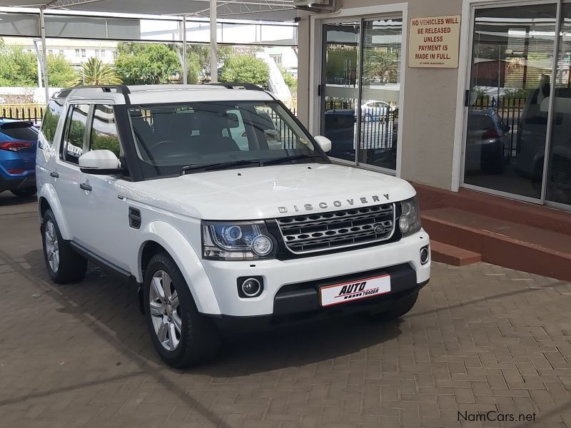 Land Rover Discovery 4 SE in Namibia