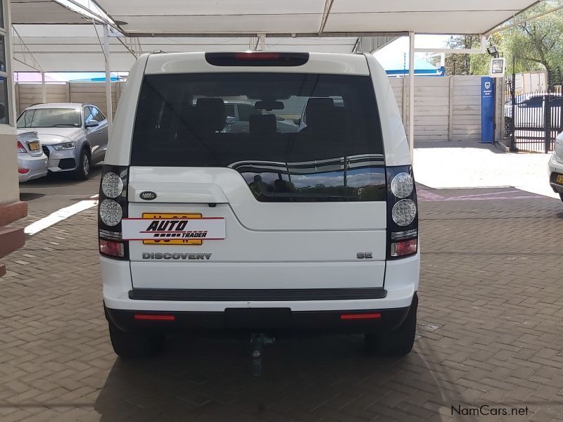 Land Rover Discovery 4 SE in Namibia